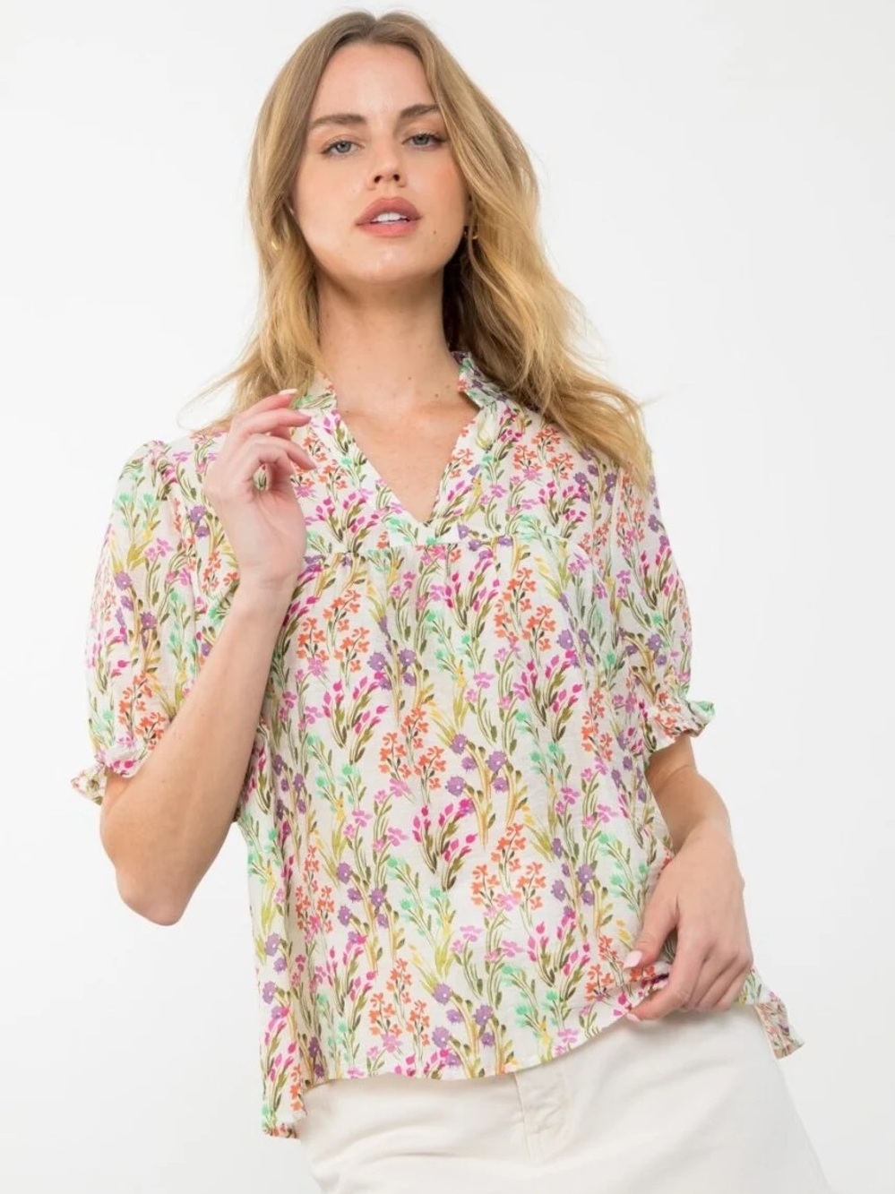 THML Floral Blouse in White & Pink Size Medium
